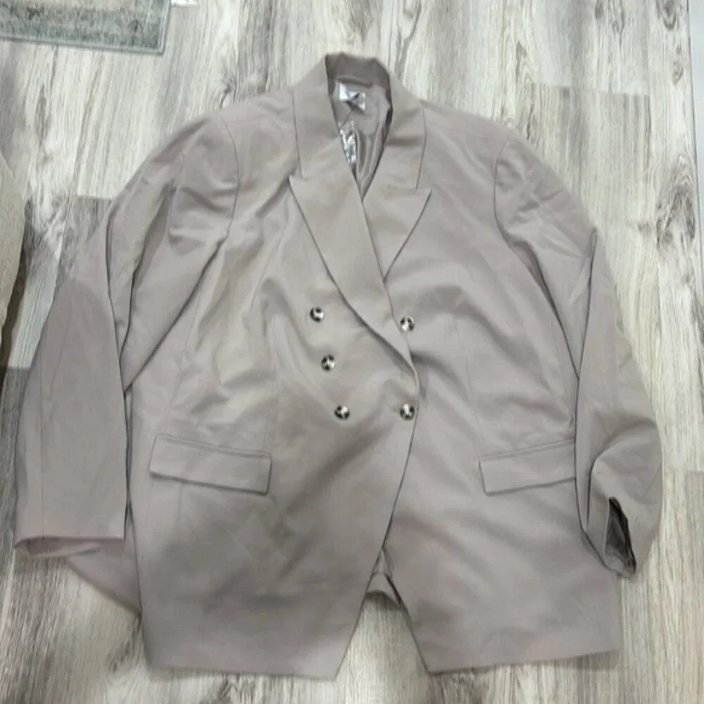 Nine West Women's taupe double breasted blazer size 4X  new